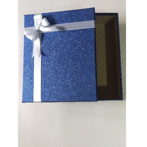 

Hard Box/ Custom Box / Gift Box/ Kotak Kado/ Hampers Box ukurn 25x20x7