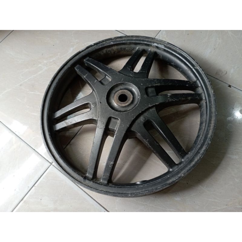 VELG RACING BELAKANG SUJUKI SPIN LAMA SPIN NEW   SPIN 125 GIGI 20 ORIGINAL