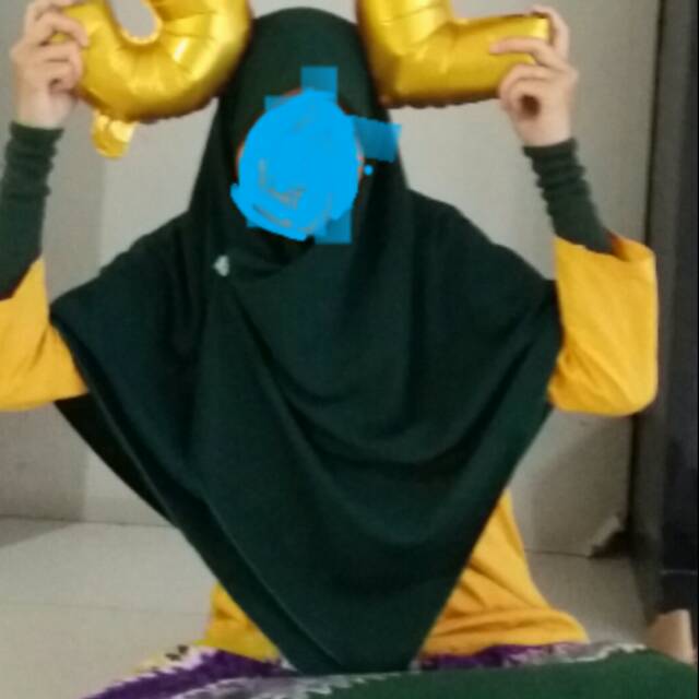 Jilbab segiempat wolfis