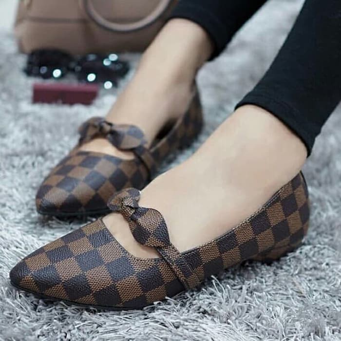 Sepatu cantik Flat Shoes LV BM 85   Hitam  37 Berkualitas