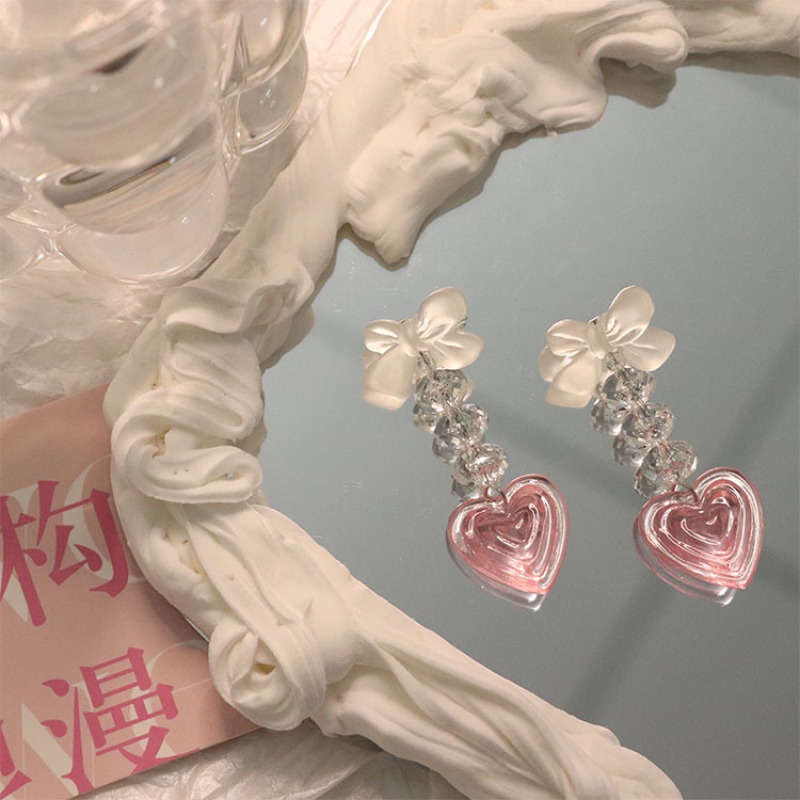 Anting Panjang Bentuk Hati Warna Pink Bahan Resin Gaya Korea Vintage Untuk Wanita