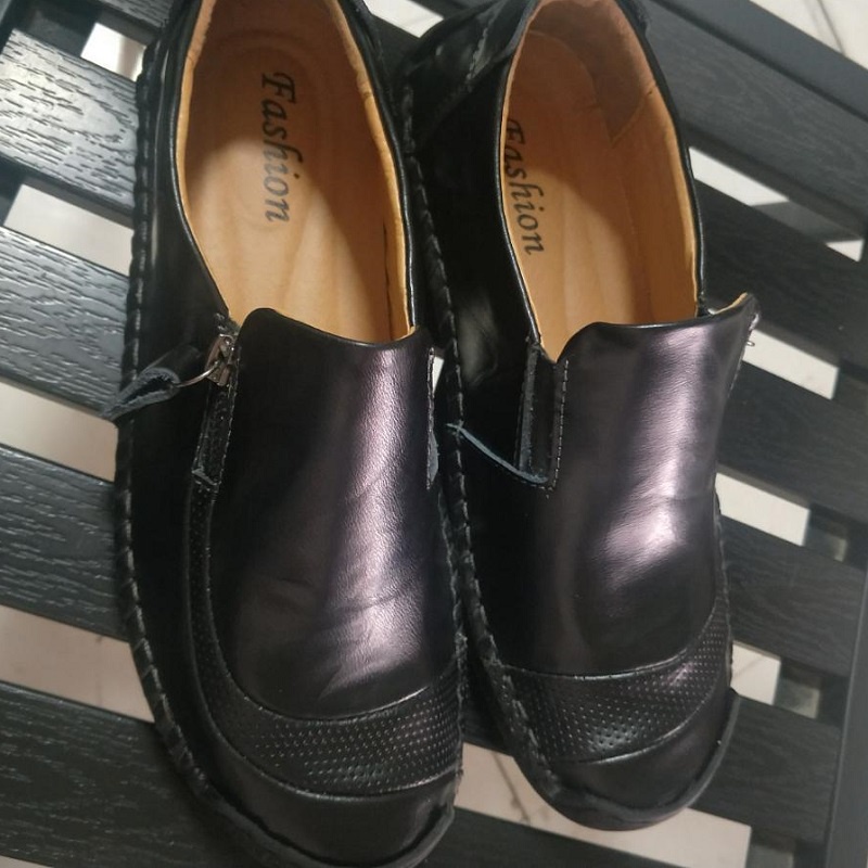 Sepatu Slip On Loafer Pria Casual Slop Resleting Kantor Kulit Asli Original Santai Formal Kerja Sepatu Santai Keren 014