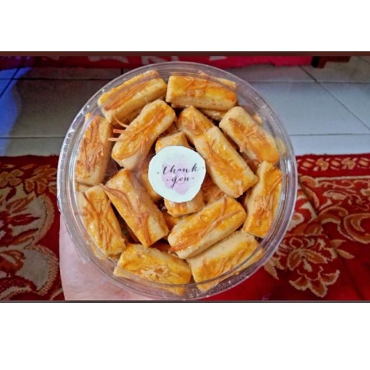 

Promo jumbo // AMRZ8 Kue Kastengel Keju 1 Toples 250gram //Ready