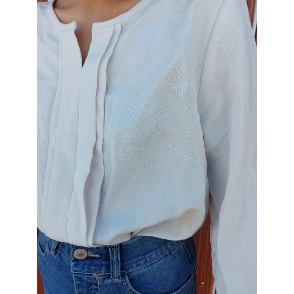 G03 UN*QLO SPLITNECK BLOUSE ORIGINAL 100%