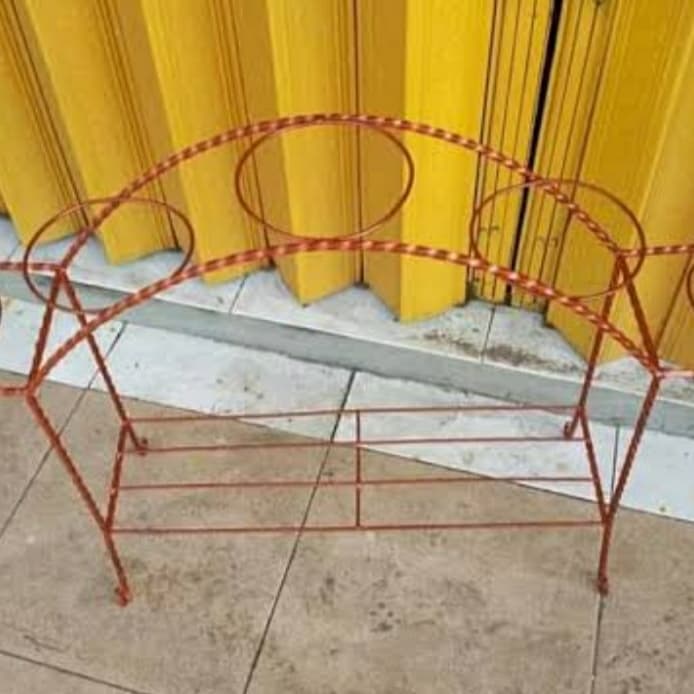 Rak besi pot bunga setengah lingkar lubang 5 untuk pot 18cm AM Taman