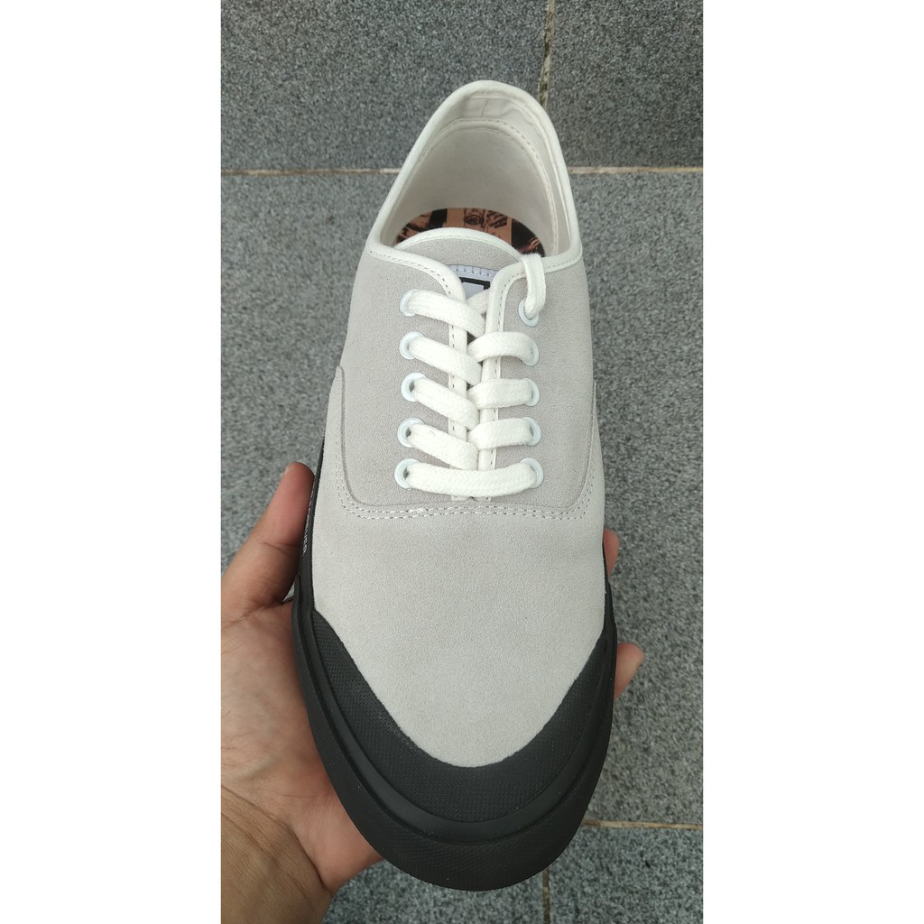 Sepatu / Insight / pria / dewasa / original / IS819201 WHT