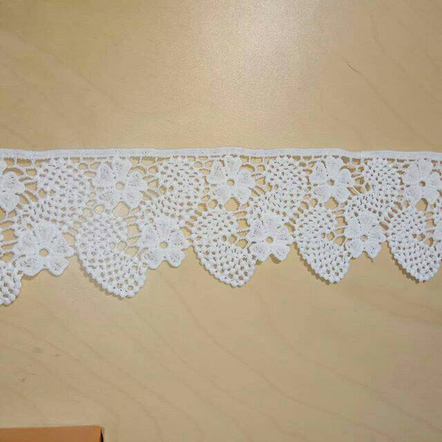 Renda Bordir putih Bunga Sarang Tawon 7cm