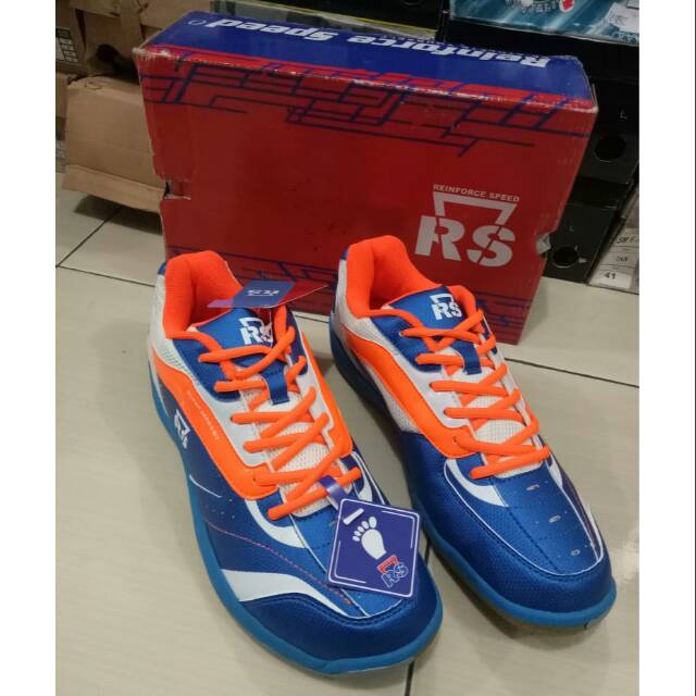 Sepatu badminton RS.