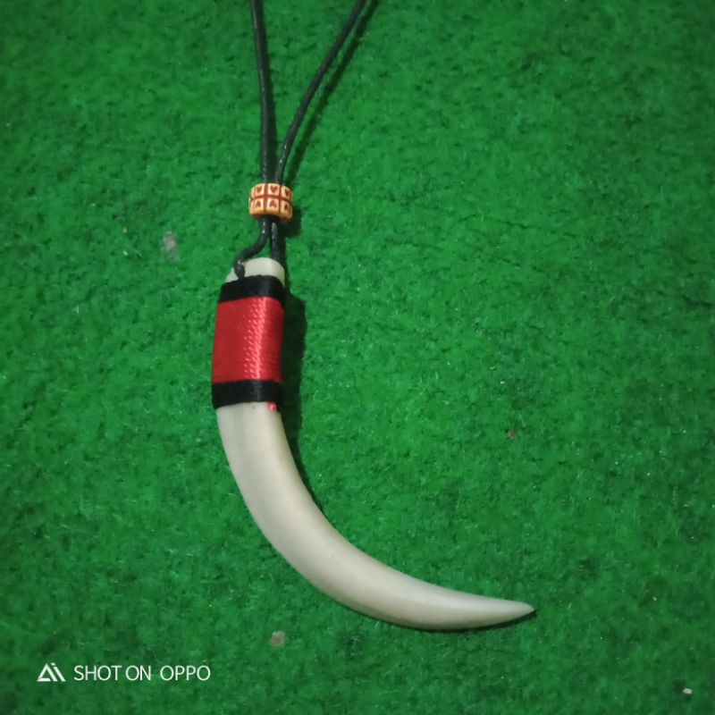 kalung tali hitam/kalung etnik/kalung liontin