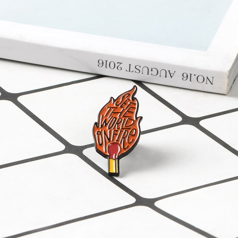 Bros Pin Enamel Desain Korek Api Untuk Pria Dan Wanita