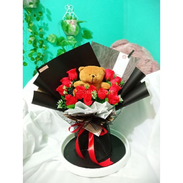 

buket boneka + mawar merah