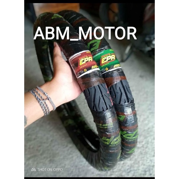 Sepasang Ban Motor Bebek Ring 17 ukuran 225-17 & 250-17 Merk EPR