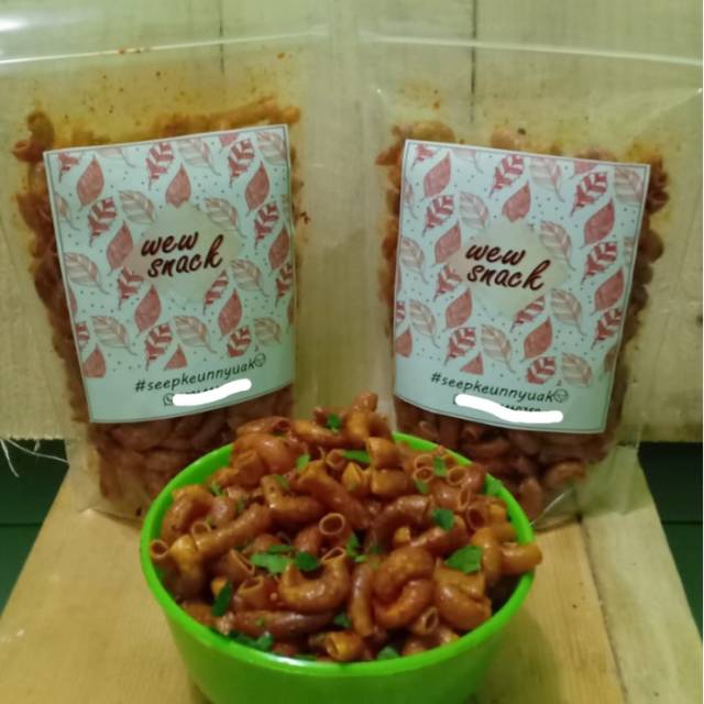 

Makaroni pedas kering aroma jeruk nipis