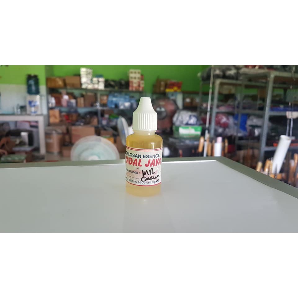 Essen Mikro Cacing Asli Kadal Jaya Isi 30 ml