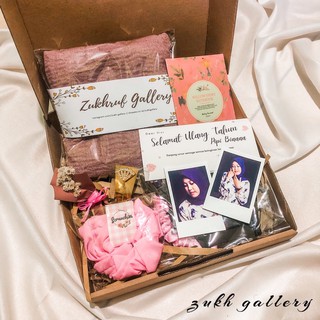 Hijab Pashmina Jilbab Gift Box / Hampers Kado Ultah Wisuda Annive Kado Cewe Kado Unik