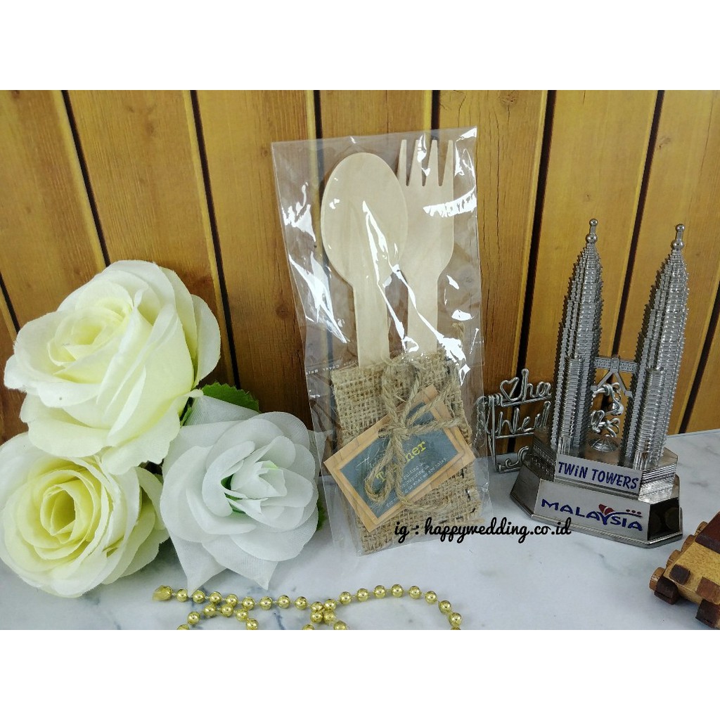 Souvenir sendok garpu kayu A suvenir pernikahan unik sovenir nikah