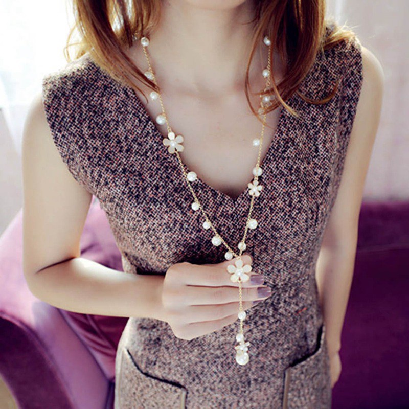 【Hot sale】 Elegant Flower Faux Pearls Sweater Chain Long Pendant Necklace