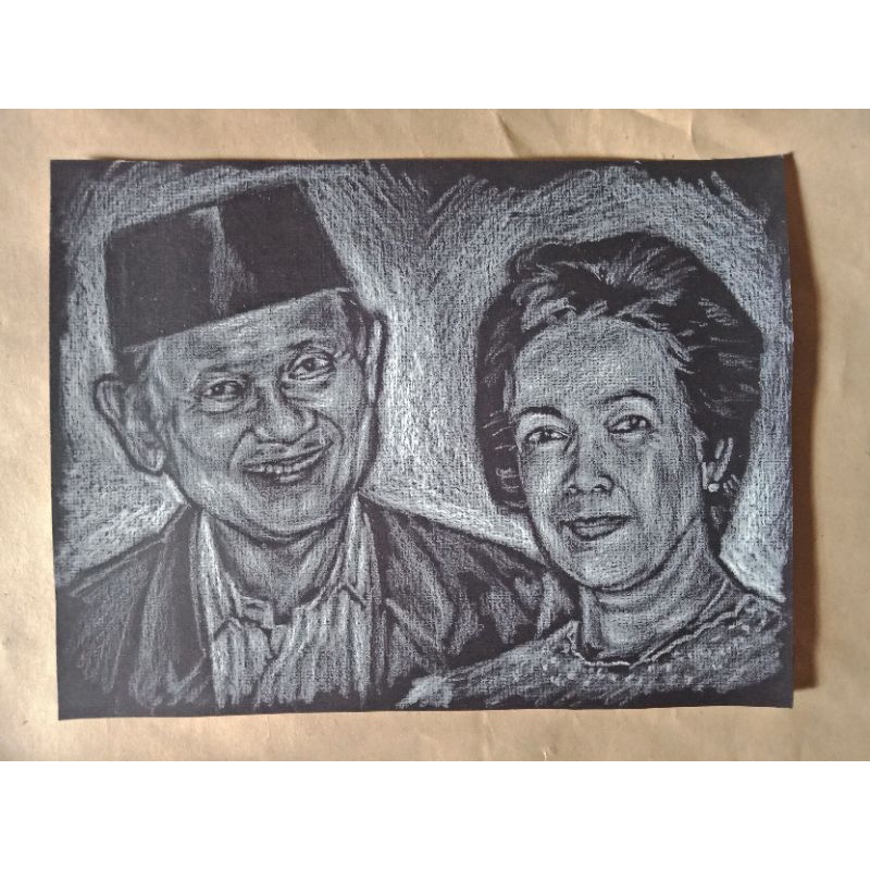 LUKISAN WAJAH PENSIL A4