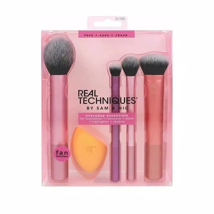 Brush and Beauty Blender Set Alat Kecantikan Everyday Essentials 5in1