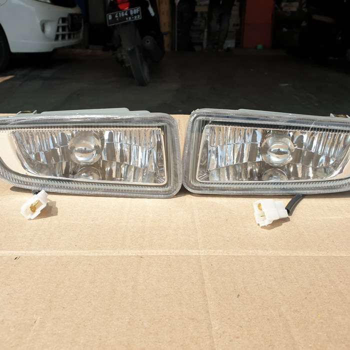 Lampu Kabut Bumper Assy Toyota Kijang Kapsul Krista 2000-2002