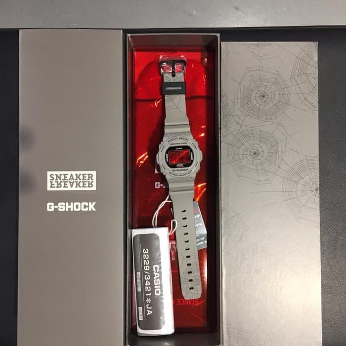 Jam tangan gshock dw5700 / dw5700sf sneaker freaker casio