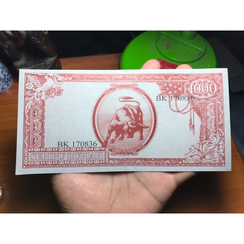 Uang Kuno Soekarno 1000 Rupiah 1964 Merah Gambar Belakang Banteng