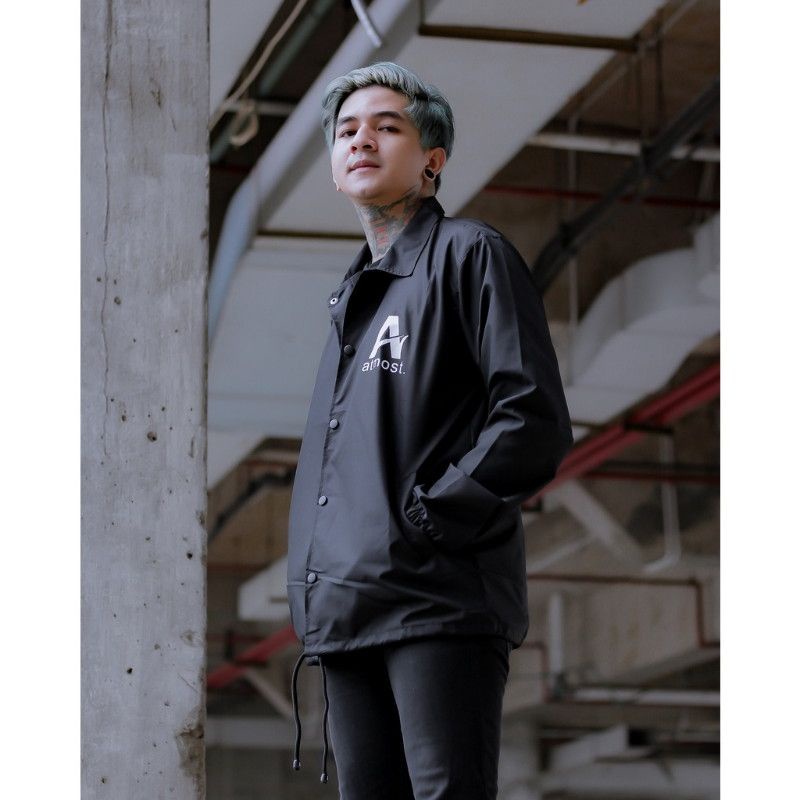 ATMOST-Jaket Coach Pria On Depress