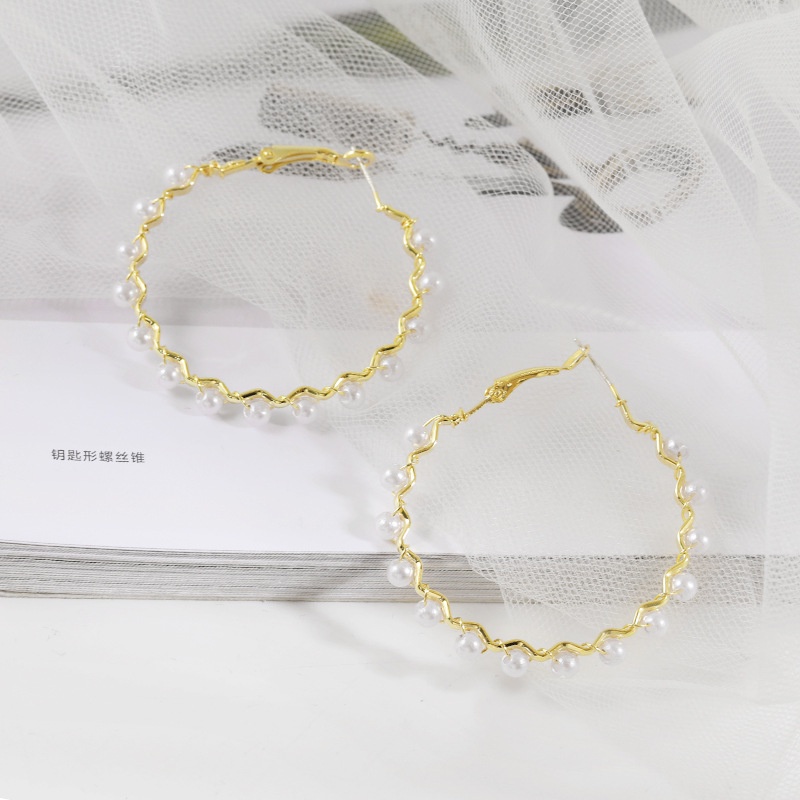 Sterling silver jarum Korea Baru berlebihan Mutiara lingkaran besar anggun online influencer in Hong