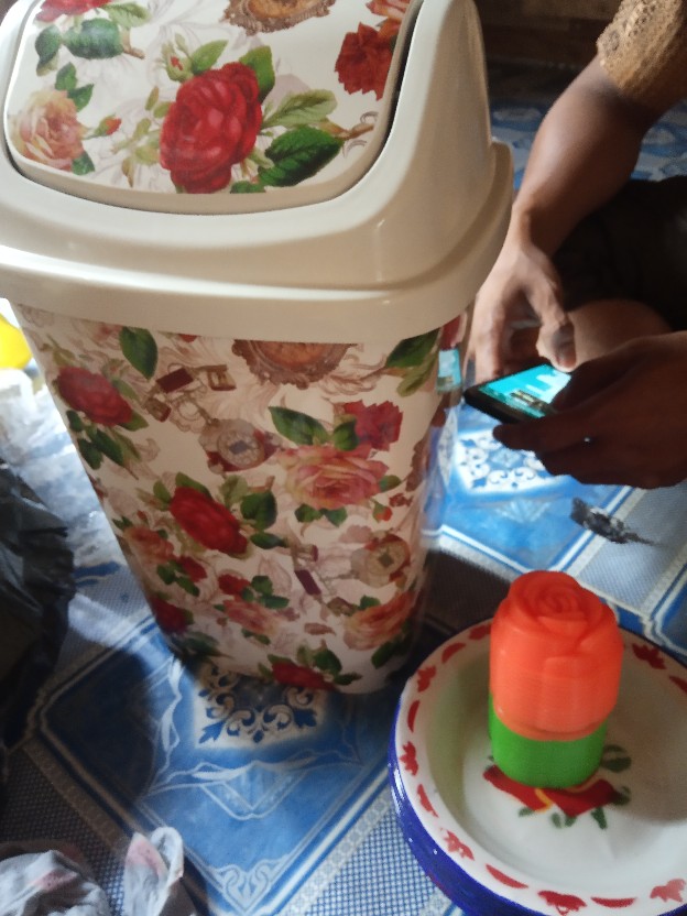 Cetakan Kue Plastik Mawar Timbul