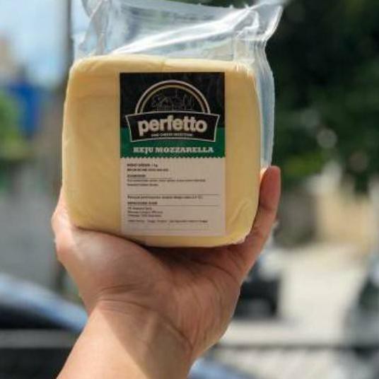 

66E♥ Keju Mozarella Perfetto Import Austalia Block 1KG Bagus Dipakai