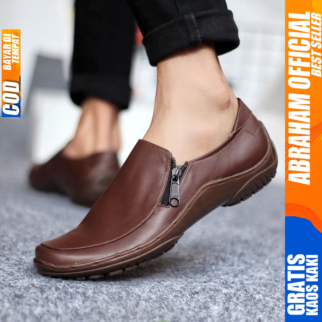 CORALOW  Sepatu Casual Formal Kulit Asli Original Slip On Slop Kasual Kerja Kantor Kondangan Pantofel Keren Anti Slip Pria Cowok