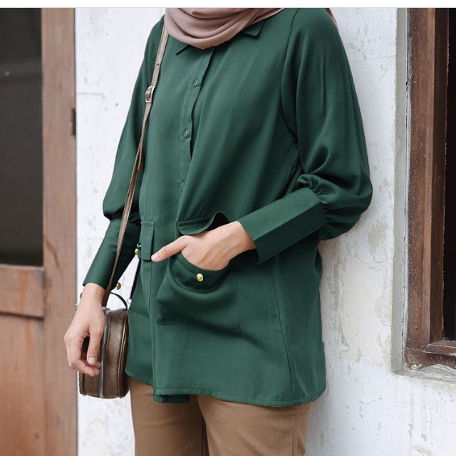 Vivy blouse vanilla hijab