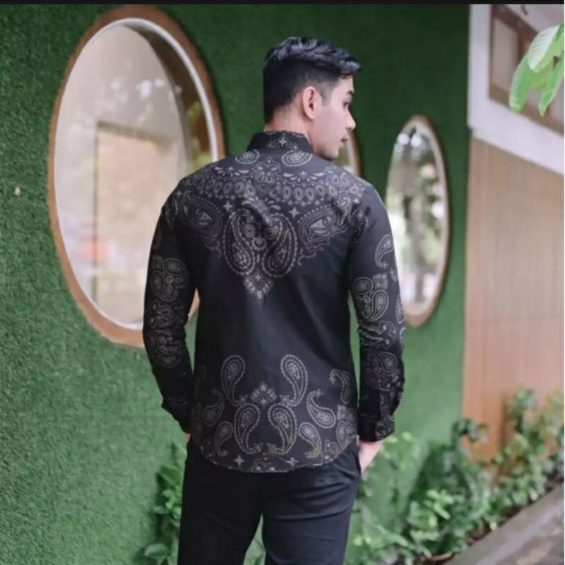 Kemeja Batik Pria Lengan Panjang Slimfit Warna Hitam Lapis Furing Bahan Katun ukuran M L XL Xxl