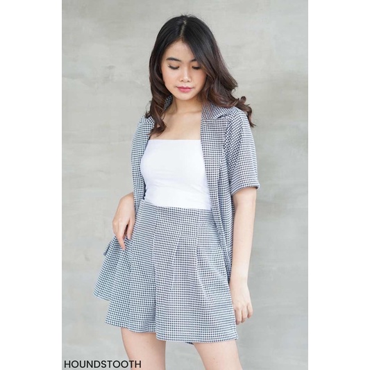 Celana pendek Zimerman (Hotpants)