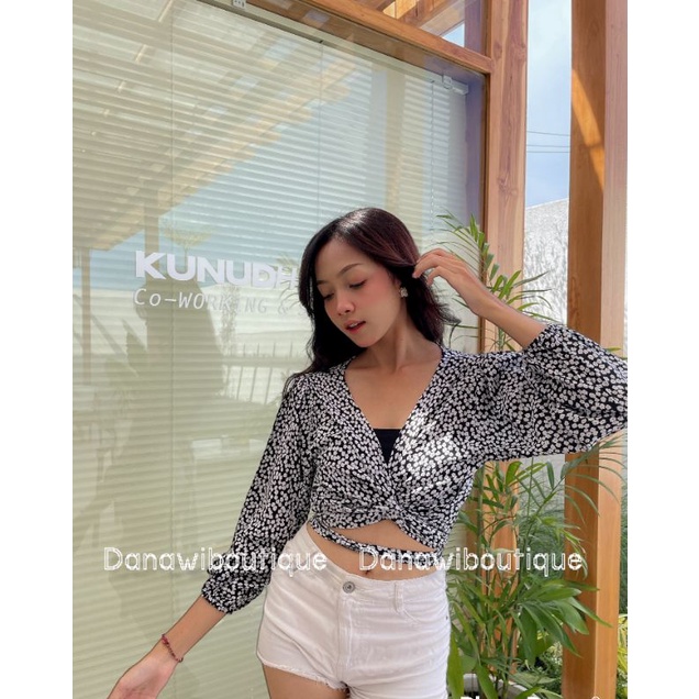 LOLY WRAP TOP