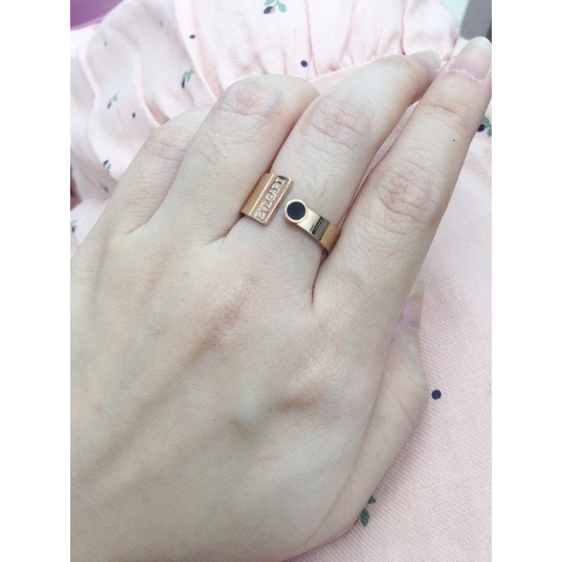 Cincin bvlgari titanium premium
