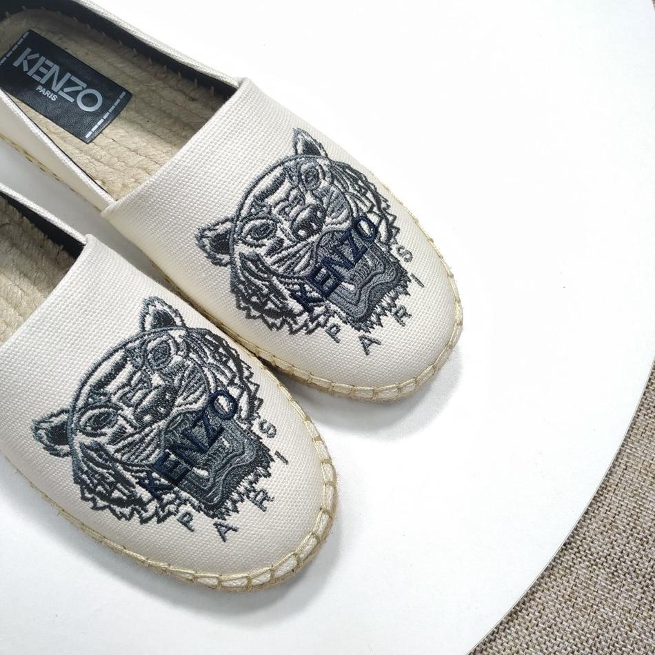 SALEE.. K z Embroidered uppers ladies casual shoes flat shoes fisherman shoes