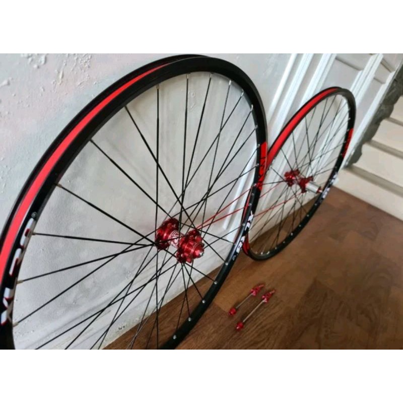 ORIGINAL Wheelset 29 er XLR8 TAIWAN . 29er Roda Sepeda MTB spoke pipih aero Jangkrik 8-11 speed mountain gunung xc