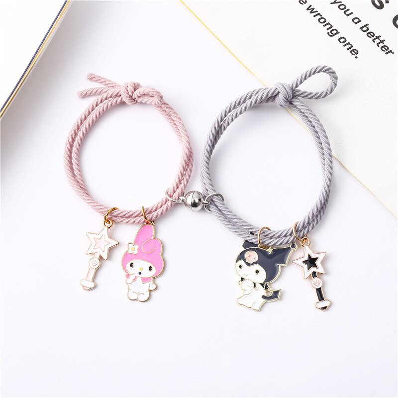 2pcs / Set Gelang Tali Elastis Dapat Disesuaikan Dengan Magnet Motif Kartun Untuk Pria Dan Wanita