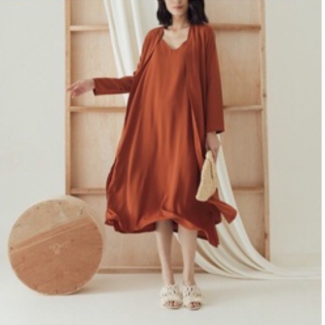 claryn the label valencia set in terracota