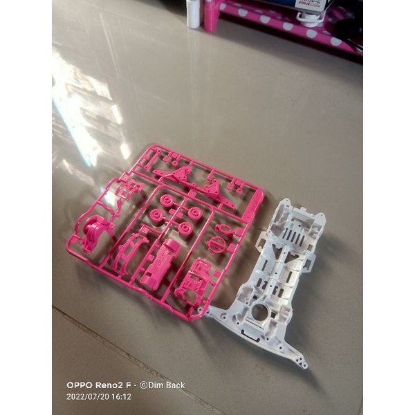 Tamiya Chassis Super 2  S2, super II putih ABS + Gearbox Pink