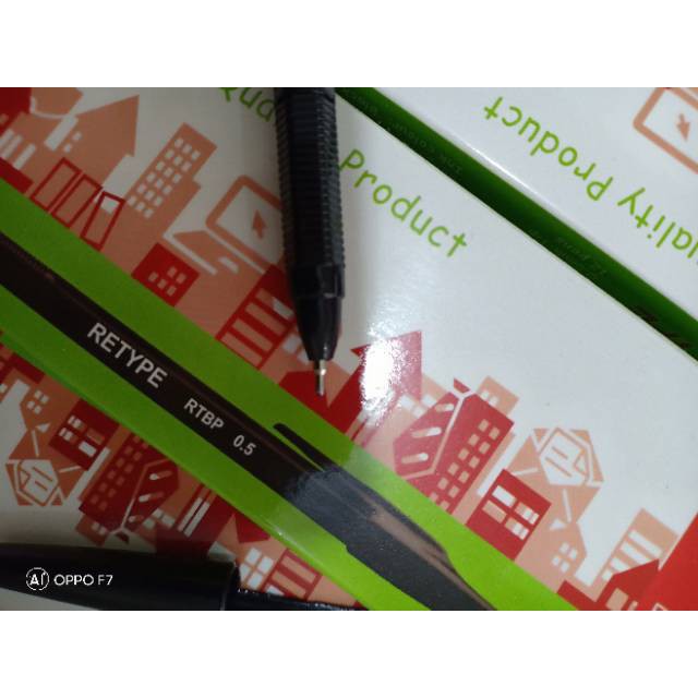 pulpen  hitam 1 pack