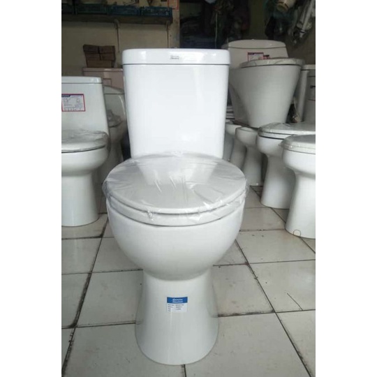 Closet duduk american standard newton