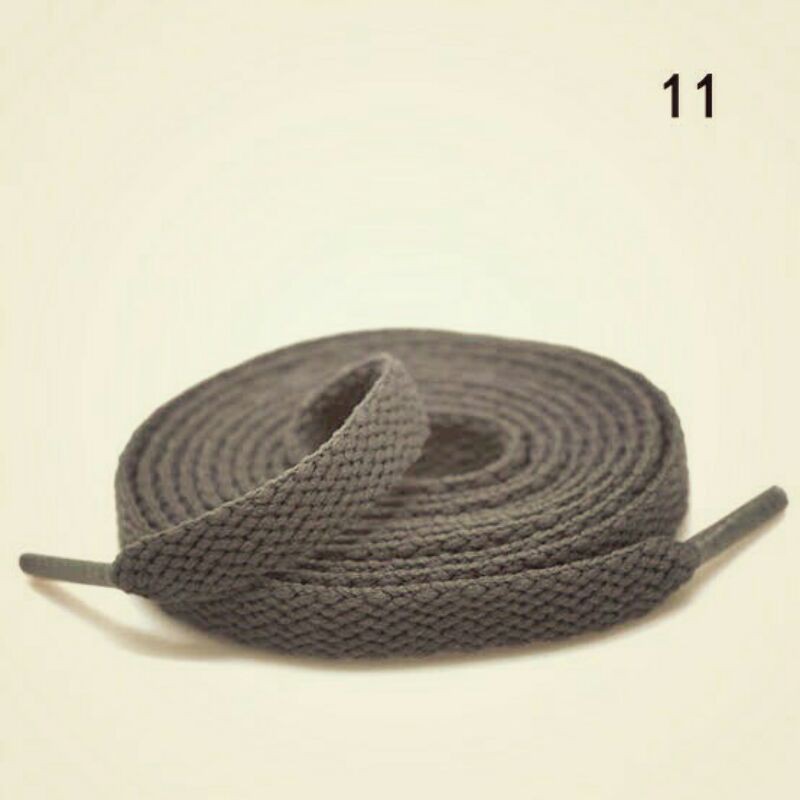 Tali sepatu casual motif gepeng-Abu