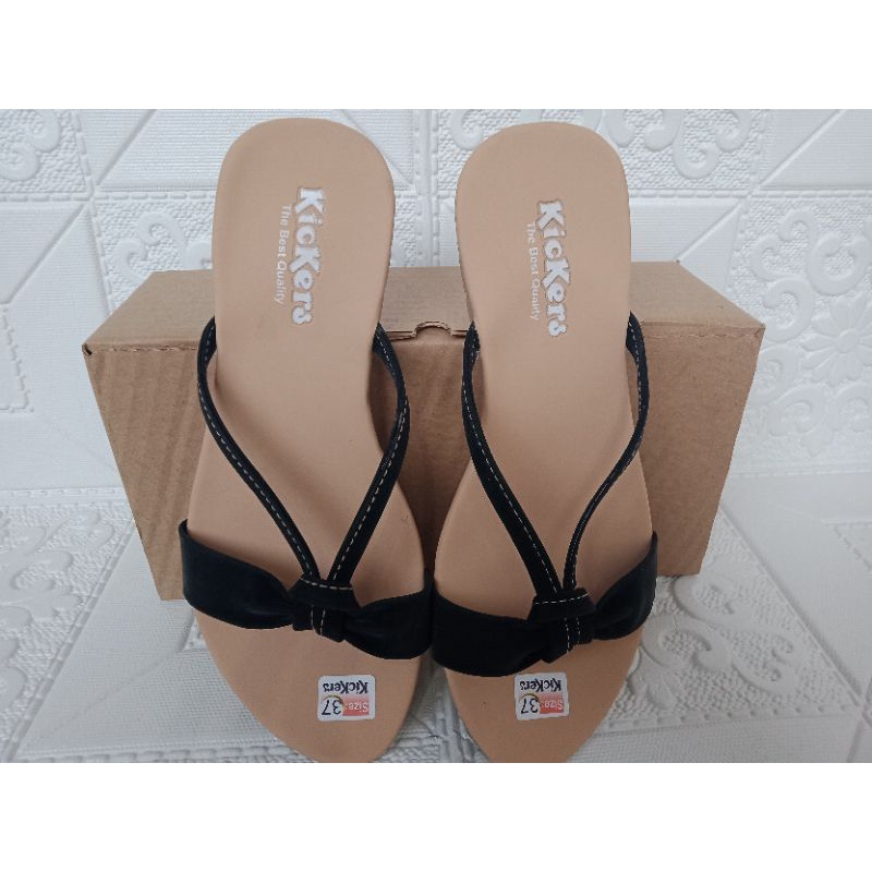 sandal wanita kickers model santai