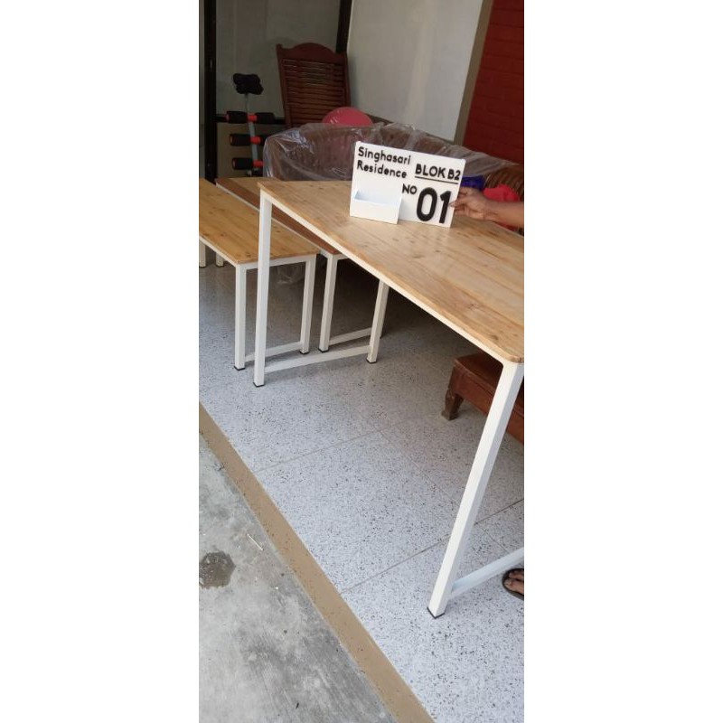 Kursi cafe. Kursi minimalis. Kursi besi. Kursi jati belanda