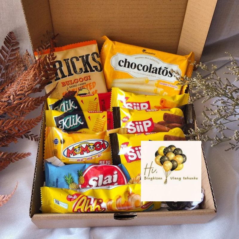 

Snack Box/ Hampers Snack Warna Kuning