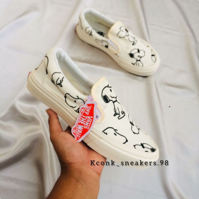 [BISA COD] Sepatu  Slip on Peanuts Snoopy Checkered Skate Shoes Pria Wanita