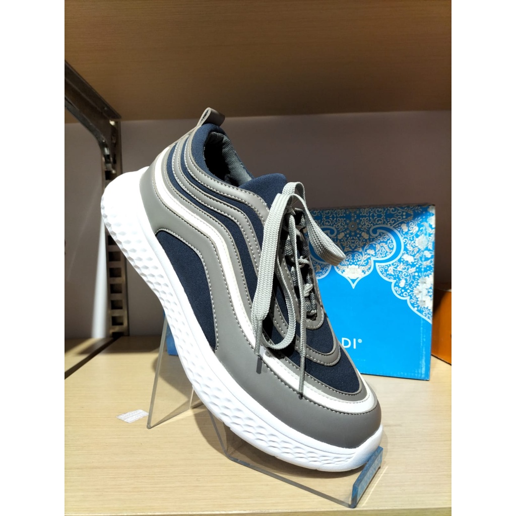 Sepatu Sport Pria | original brand Yongki Komaladi | New Arival |