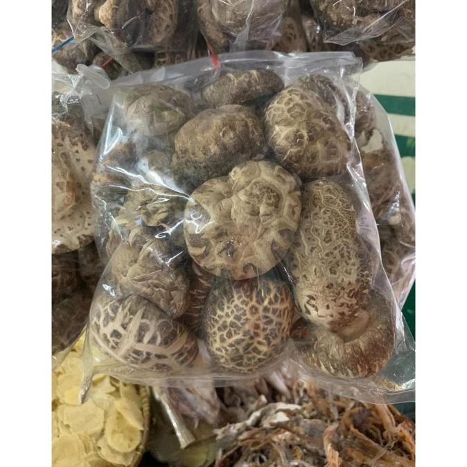 

TERMURAH Jamiur Shitake / Shintake / Sioko / Siongku / Hioko 250gr Pilihan Kode 1075